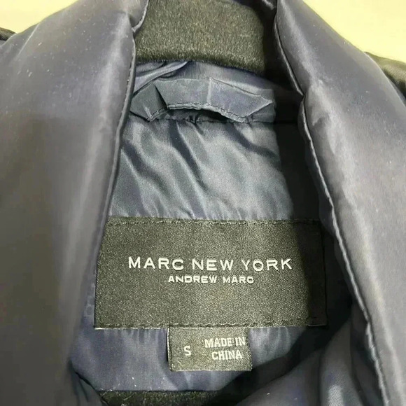 Andrew Marc New York Women's Jacket with  Hood Size Small - Picture 5 of 7